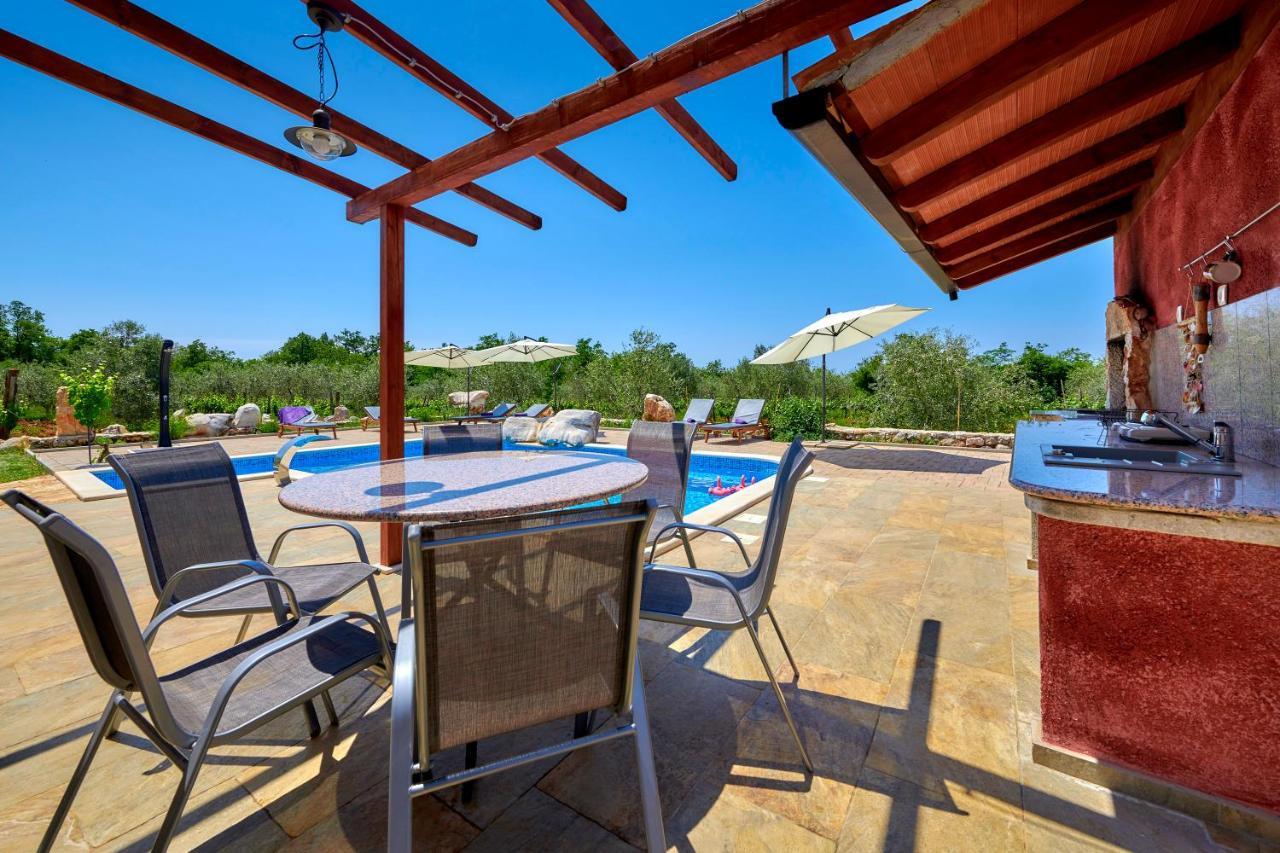 Relax House Surrounded By Olives And Vineyard Villa Stifanići Dış mekan fotoğraf