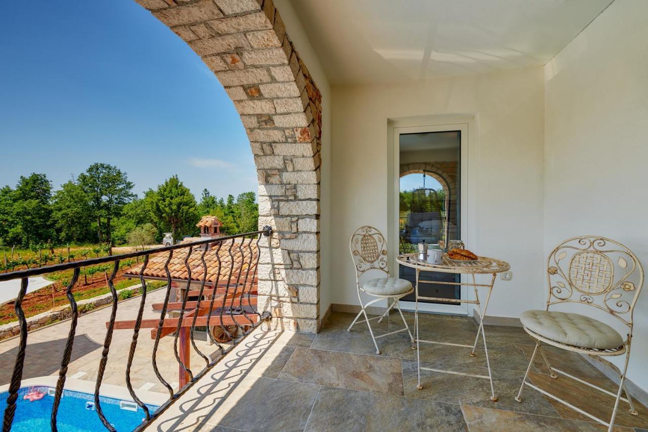 Relax House Surrounded By Olives And Vineyard Villa Stifanići Dış mekan fotoğraf