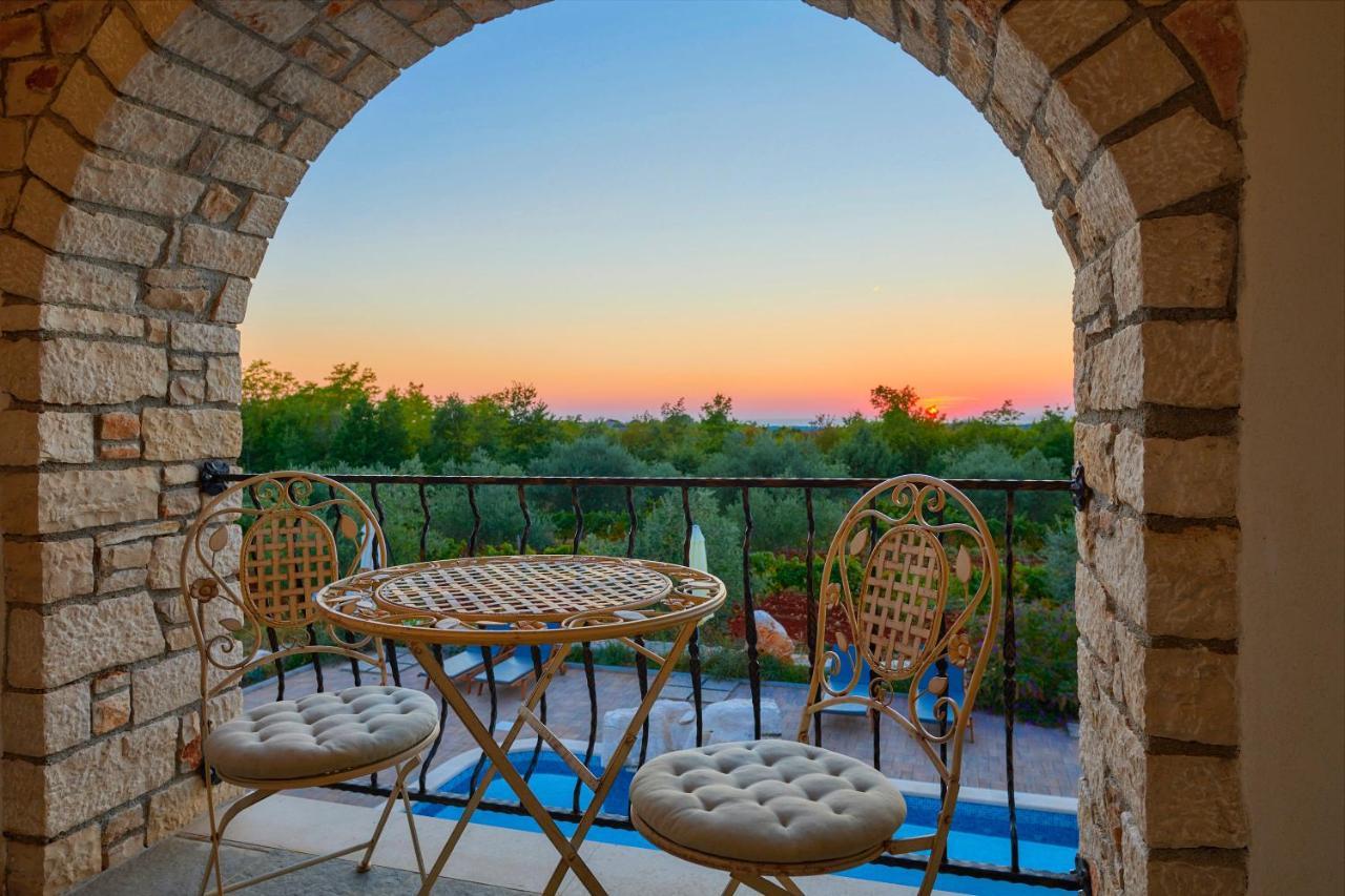 Relax House Surrounded By Olives And Vineyard Villa Stifanići Dış mekan fotoğraf
