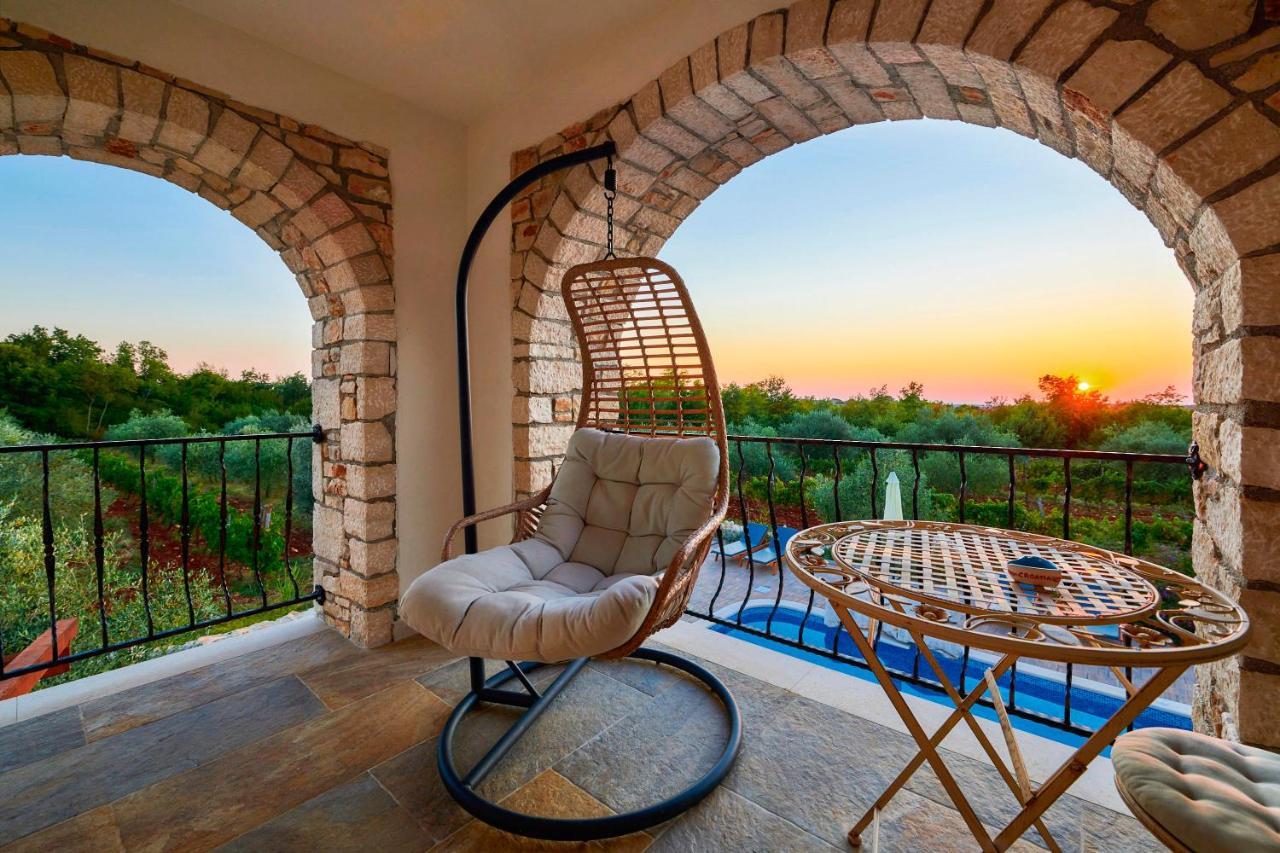 Relax House Surrounded By Olives And Vineyard Villa Stifanići Dış mekan fotoğraf